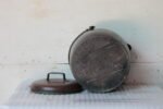 Old Vintage 8Quarts Cast Iron Pot Antique Home Decor Collectible Made in England - Image 4