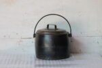 Old Vintage 4Quarts Cast Iron Pot Antique Home Decor Collectible Made in England