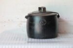 Old Vintage 7Quarts Cast Iron Pot Antique Home Decor Collectible Made in England
