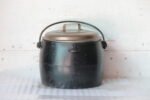 Old Vintage 5Quarts Cast Iron Pot Antique Home Decor Collectible Made in England - Image 2
