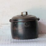 Old Vintage 6Quarts Cast Iron Pot Antique Home Decor Collectible Made in England