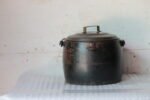 Old Vintage 6Quarts Cast Iron Pot Antique Home Decor Collectible Made in England - Image 2