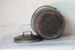 Old Vintage 6Quarts Cast Iron Pot Antique Home Decor Collectible Made in England - Image 4
