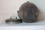 Old Vintage 2 and Half Gallons Cast Iron Pot Antique Decor Collectible Made in England - Image 4