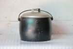 Old Vintage 5Quarts Cast Iron Pot Antique Home Decor Collectible Made in England - Image 2