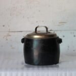 Old Vintage 3 Pints Cast Iron Pot Antique Home Decor Collectible Made in England