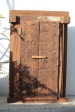 6.4 feet Antique Carved Wooden Door with Frame, Temple Door - Image 9