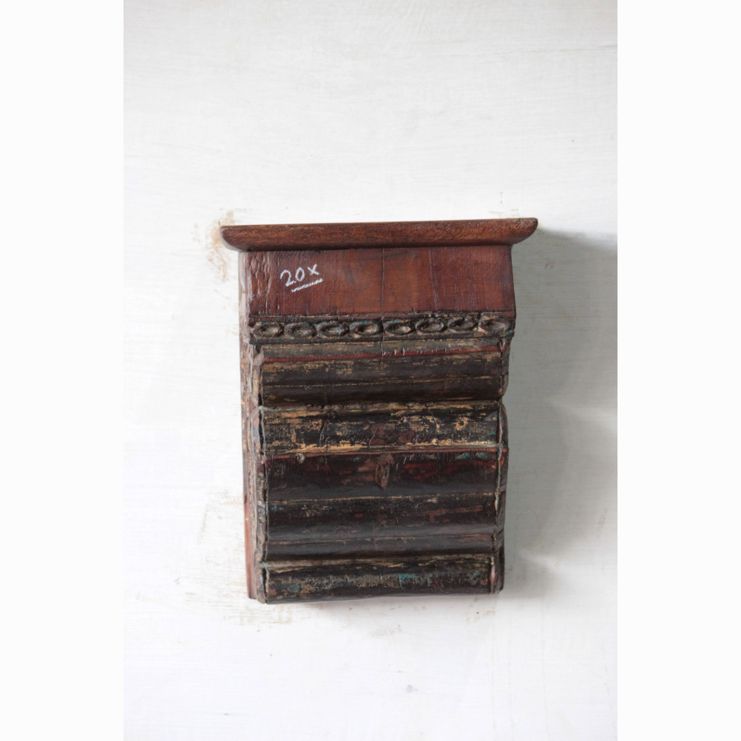 Untitled-2025-01-15T162846.672.png Handcrafted Vintage Wooden Wall Hanging Shelf - Image 1