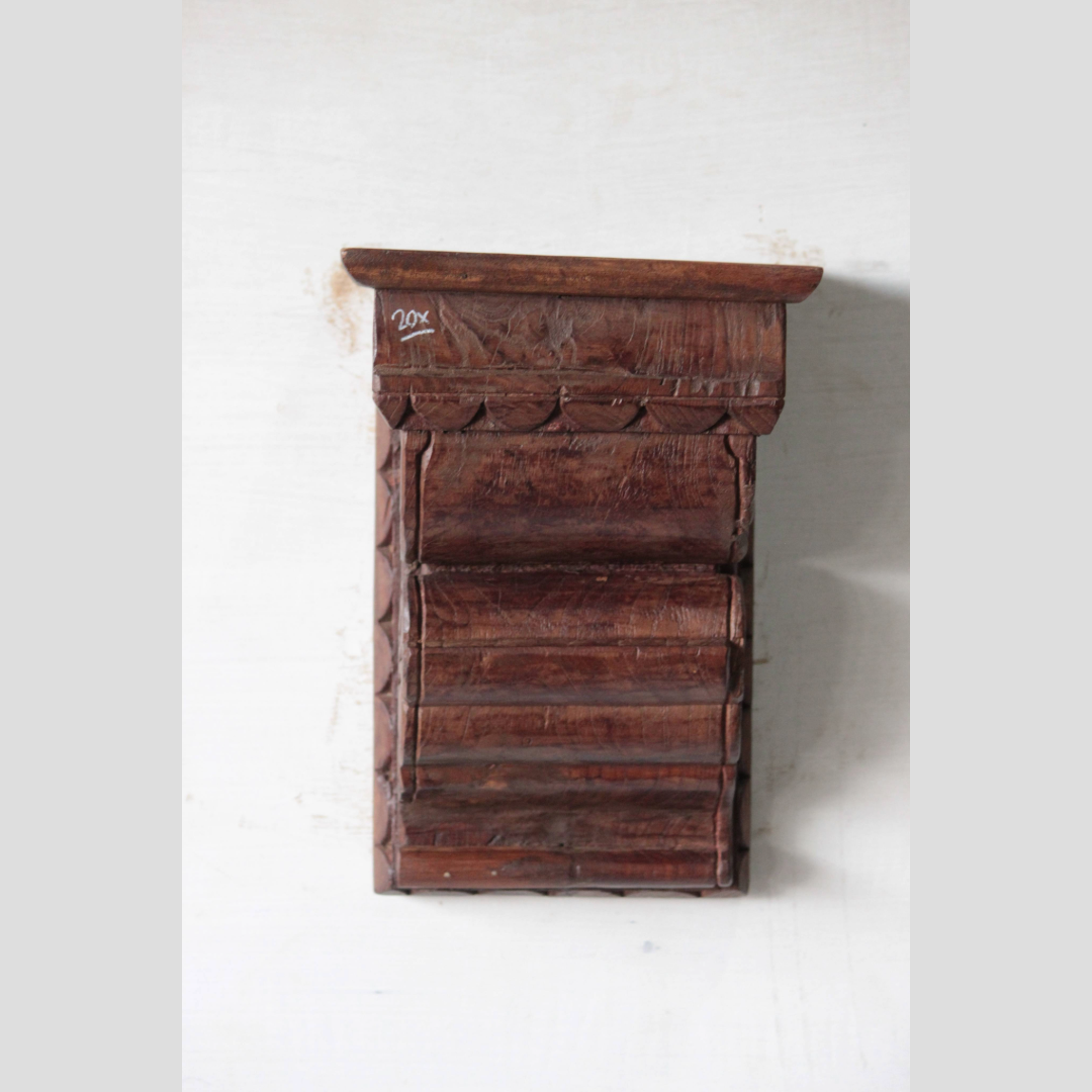 Untitled-2025-01-15T163139.344.png Handcrafted Vintage Wooden Wall Hanging Shelf - Image 1