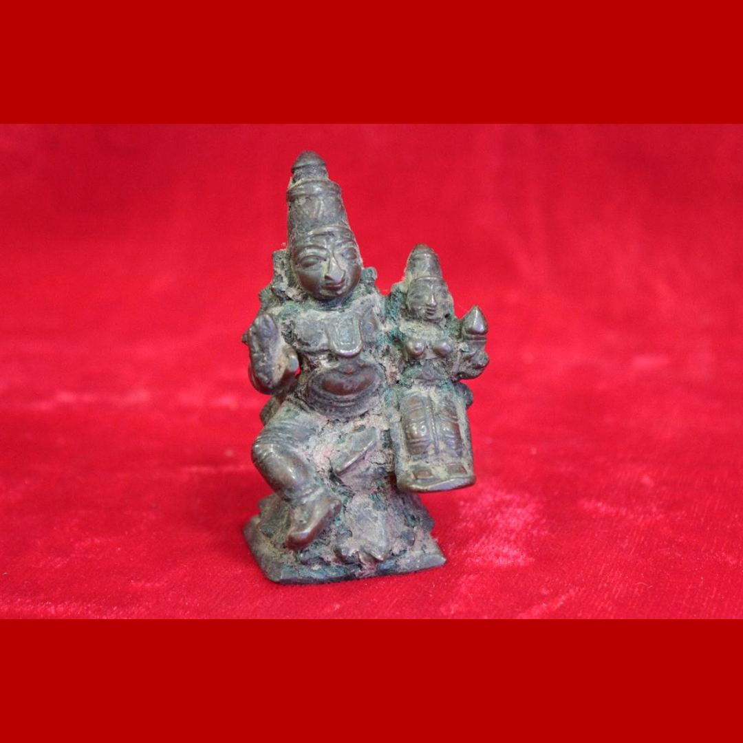 Untitled-60.png Brass Vishnu Laxmi Statue 1900s Old Vintage Home Decor Collectible Figure - Image 1