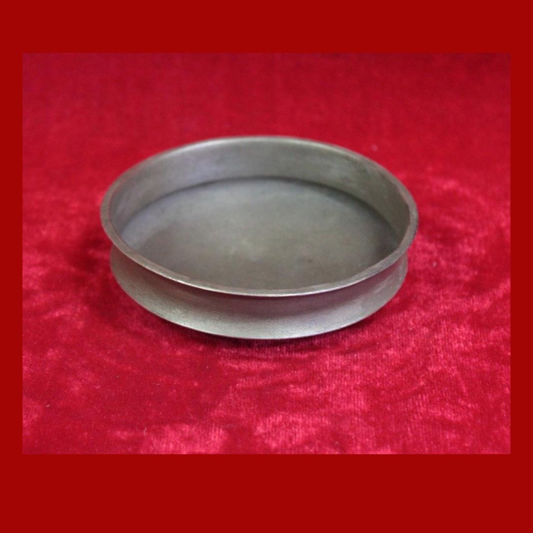 WhatsApp-Image-2025-08-29-at-12.39.02.jpeg 1900s Indian Brass Ashtray Bowl | Vintage Home Decor | Boho Brass Tray - Image 1