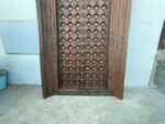 8.5 feet large Antique Shekhawati Door, Heritage Doors - Image 4