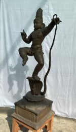 Divine 4-Foot Brass Kaliya Krishna – Exquisite Lost-Wax (Madhuchista Vidhana) Sculpture - Image 4