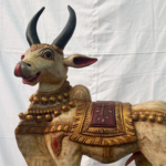 2.6 Feet Large Wooden Nandi Sculpture – Hand-Carved Divine Vahana - Image 7