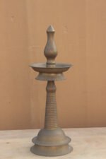 Exquisite 18-Inch Antique Kerala Brass Lamp Nilavilakku – Heavy Gauge (1.25 kg) - Image 2