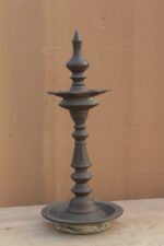 Exquisite 19-Inch Antique Kerala Brass Lamp Nilavilakku – Heavy Gauge (4.25 kg) - Image 3