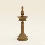 Exquisite 18-Inch Antique Kerala Brass Lamp Nilavilakku – Heavy Gauge (1.25 kg)