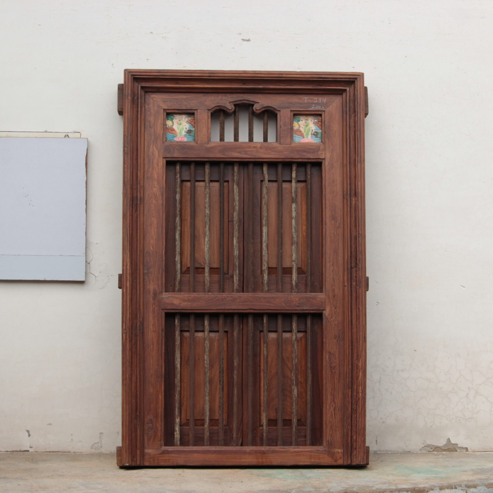 T-394 (1) Stunning Architectural Salvage Window | A Magnificent Handcrafted Masterpiece - Image 1