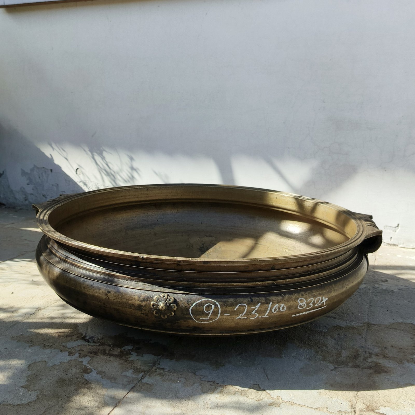 Urli-9 (1) Brass Urli Basket Traditional Bowl - Image 1