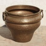 Elegant Antique Brass Planter (Ganglam) – 14 Inch Premium Vintage Decorative Brass Vase