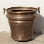 Elegant Antique Brass Planter (Ganglam) – 14 Inch Premium Vintage Decorative Brass Vase